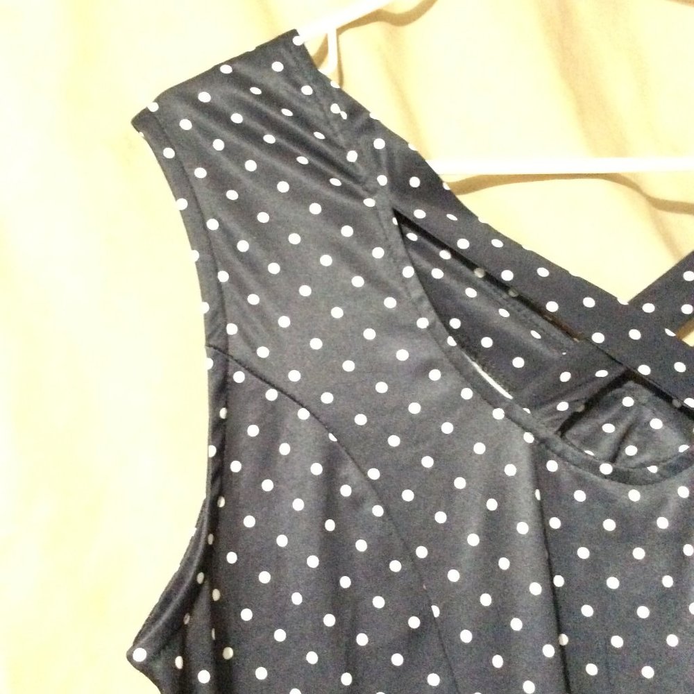 Black with White Polka Dots - Picture 5 of 6